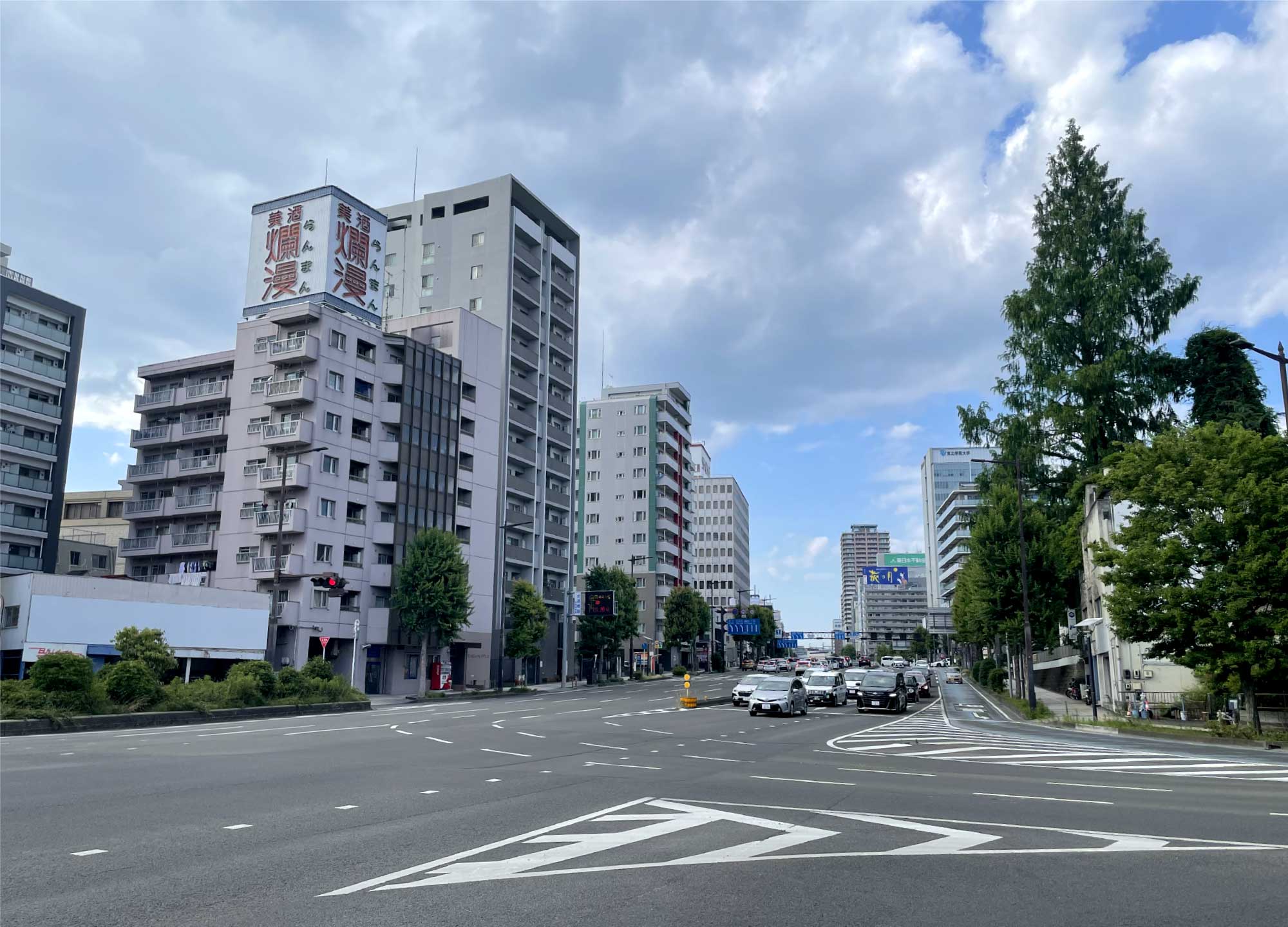 愛宕橋駅前愛宕上杉通り